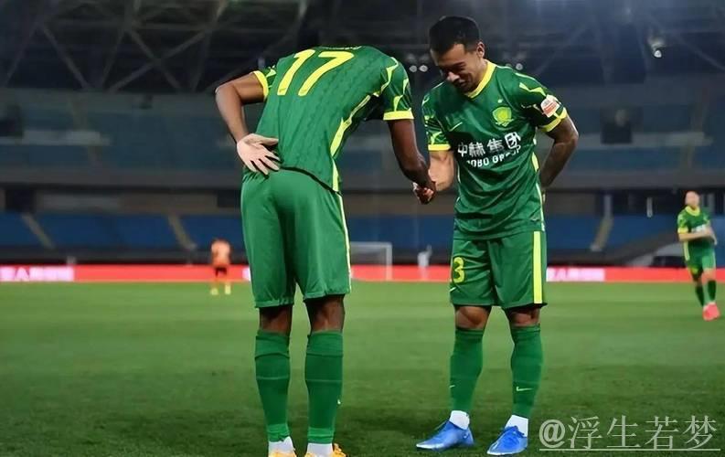 申花与王牌归化国脚僵持不下,双方立场坚定或致离队 申花与王牌归化国脚僵持不下,双方立场坚定或致离队